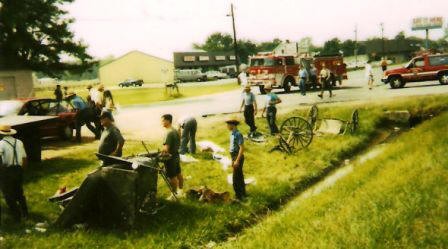 Amish buggy wreck Mechanicsville